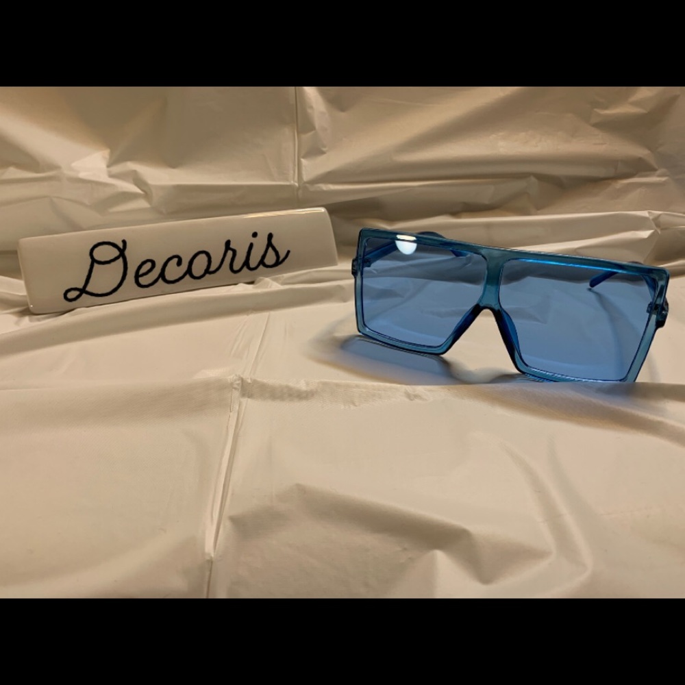 Over Sizes Sunglasses - Picture 7 of 13